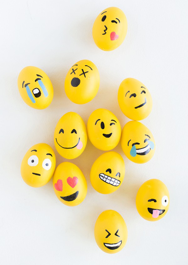 Cute Ways To DIY Emoji Easter Eggs