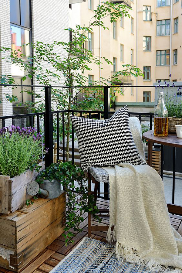 15 Small Balcony Apartment With Charming Looks