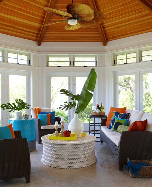 25 Mesmerizing Coastal Interiors with Tropical Elements