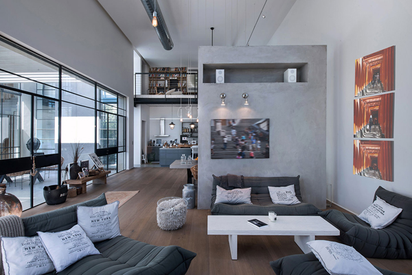 Savion Residence with Industrial Chic Vibe