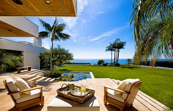 Simon Cowell Malibu Mansion With Pacific Ocean View