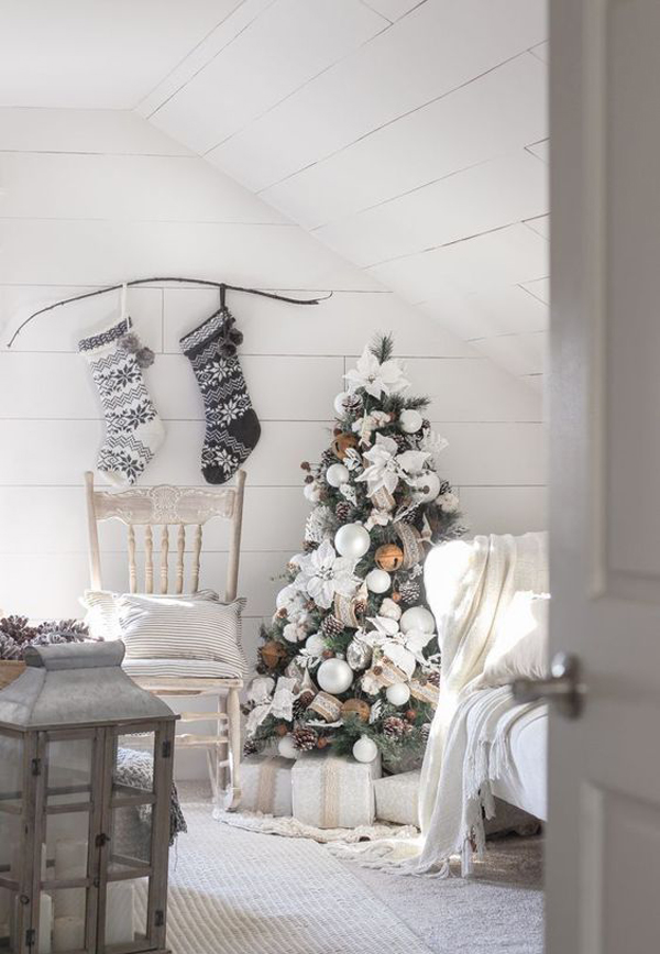 25 Family-Friendly Christmas Decor with Rustic Styles