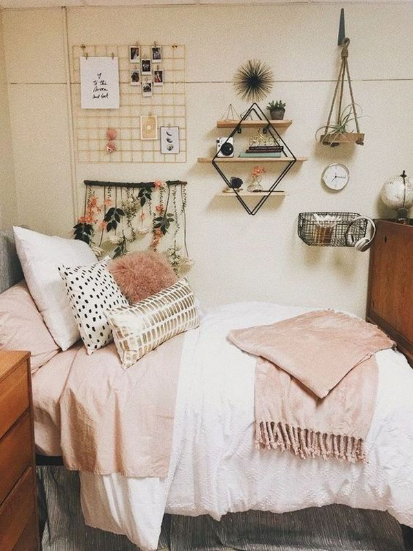 37 Cool College Apartment Decor Ideas That Your Must Know,Industrial Chic Decorating Ideas
