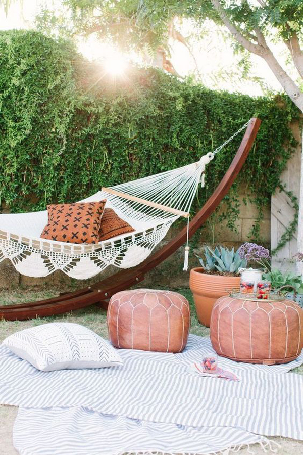 backyard-hammock-decor-with-boho-inspired