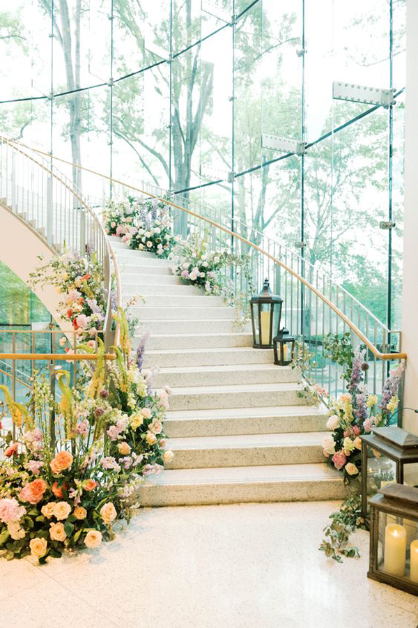 wedding-stairs-decor