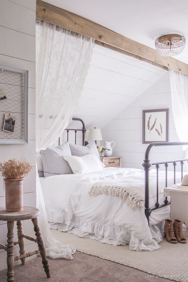 farmhouse-vintage-bedroom-ideas-with-curtain