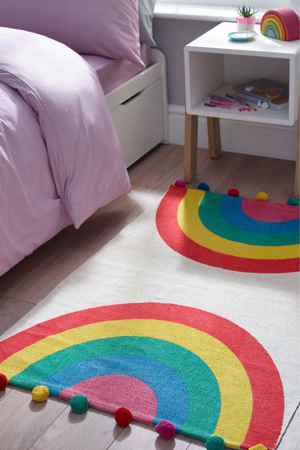 adorable-rainbow-pom-pom-rugs