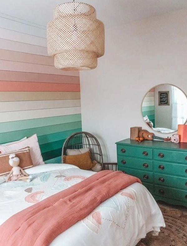 beautiful-rainbow-themed-bedroom-decor