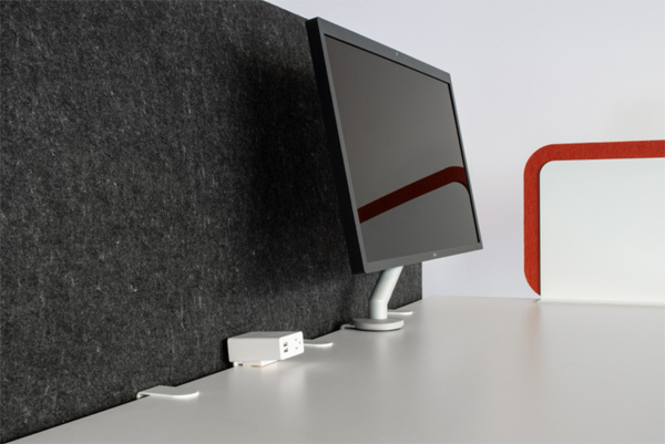 black-desk-divider-design