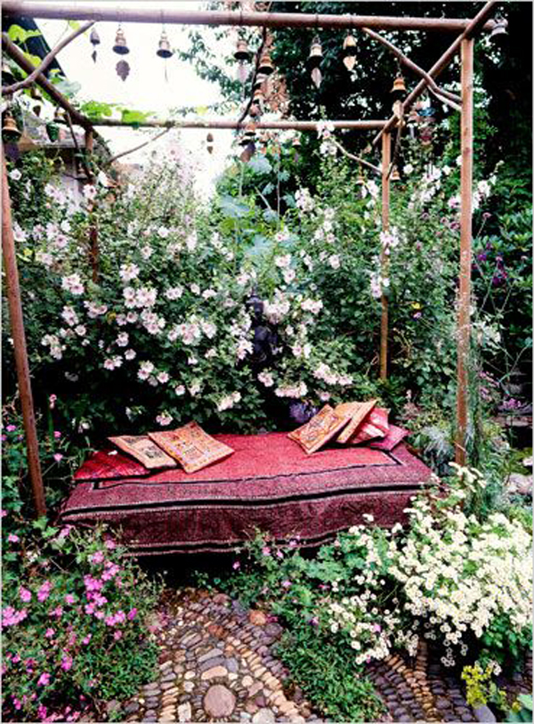 boho-private-garden-ideas-for-your-hideaway