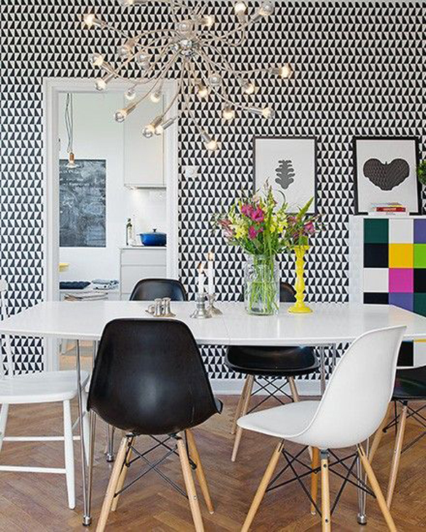 bold-dining-room-wall-decoration