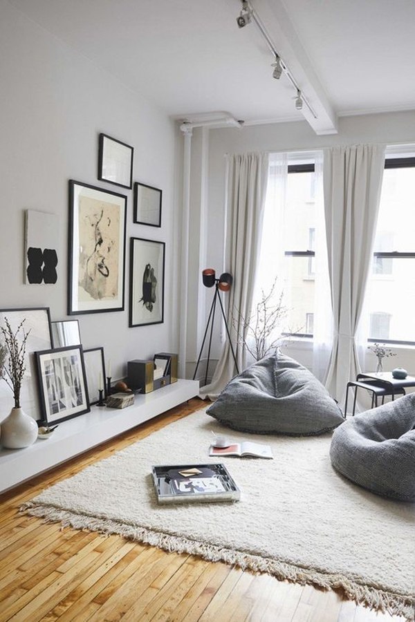 cozy-living-room-with-benbags