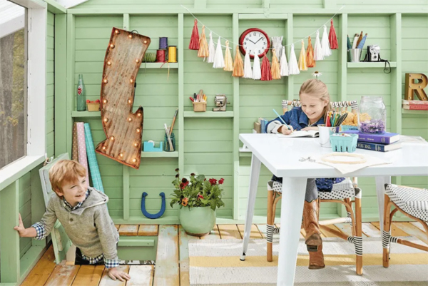 creative-treehouse-with-playroom