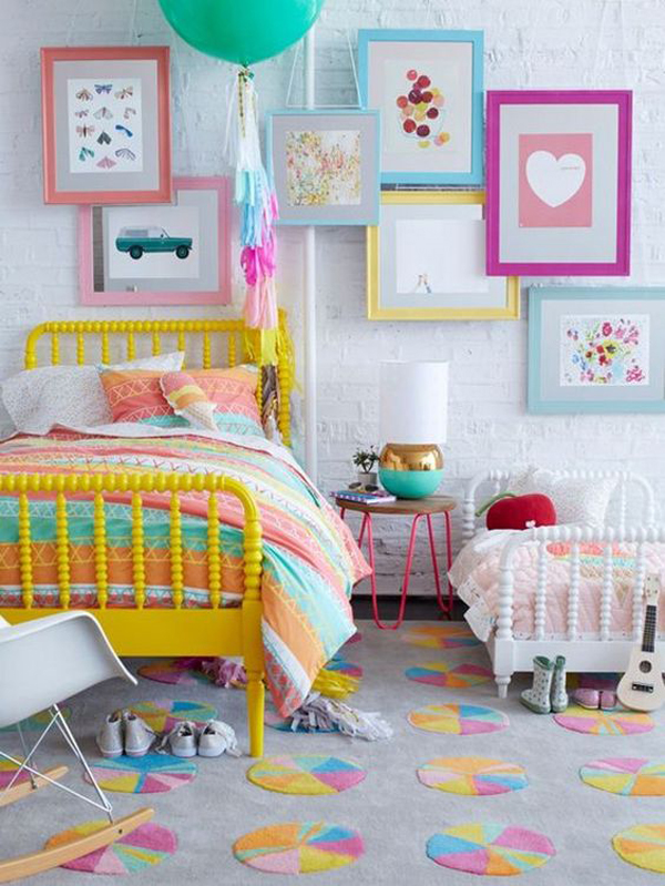 beautiful-little-girl-bedroom-with-gallery-walls