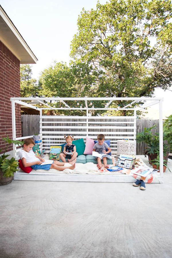 cozy-outdoor-reading-nook-on-backyard
