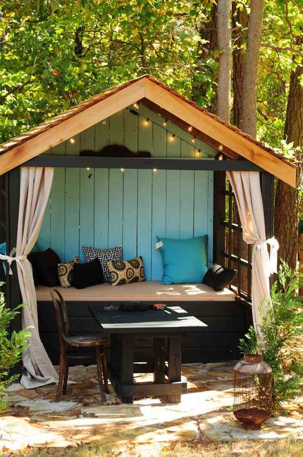 fun-kids-playhouse-with-reading-nook-ideas