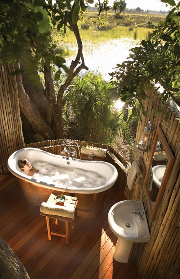 relaxing-outdoor-tub-ideas-like-a-holiday