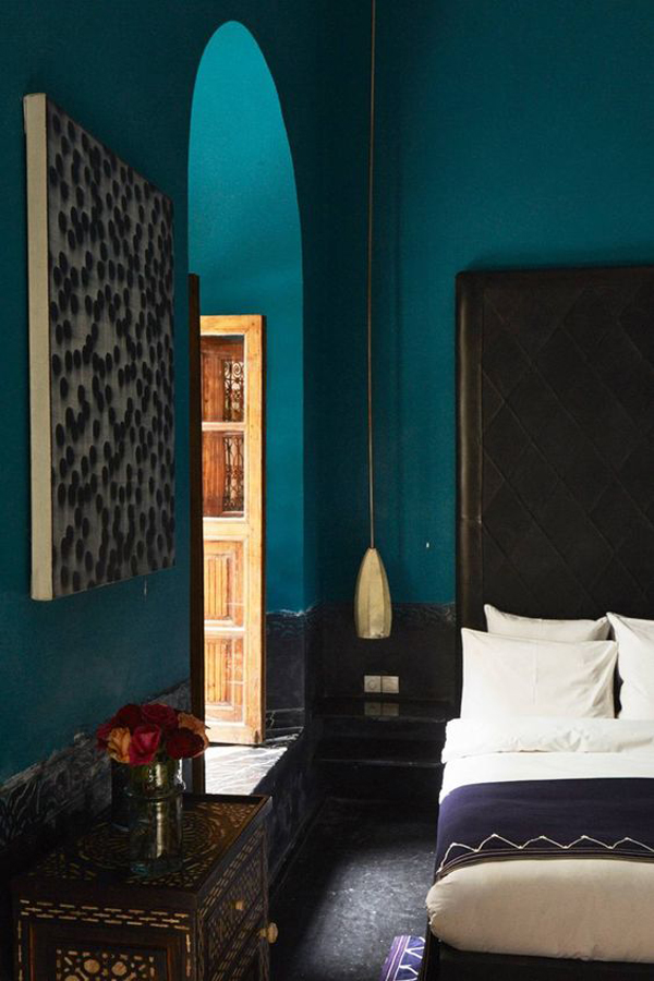 teal-blue-moroccan-bedroom-design