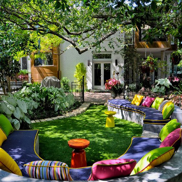 beautiful-and-colorful-backyard-gardens