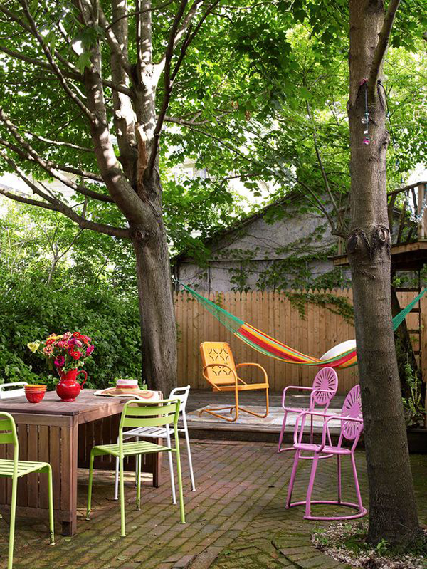 colorful-backyard-decks-with-colorful-furniture
