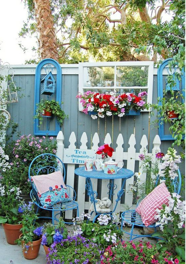 shabby-chic-and-colorful-backyard-decorating-ideas