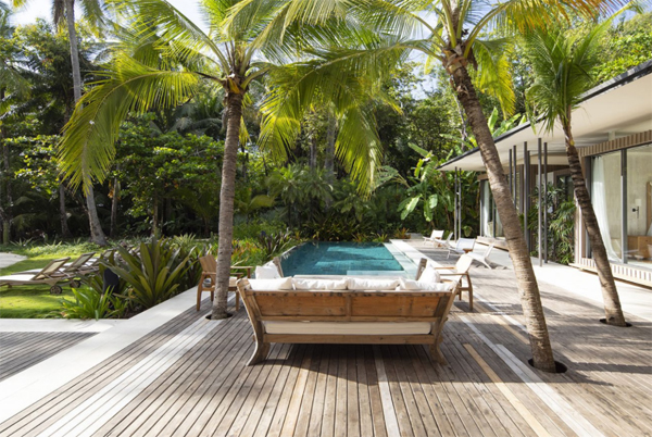 small-pool-deck-with-tropical-landscapes