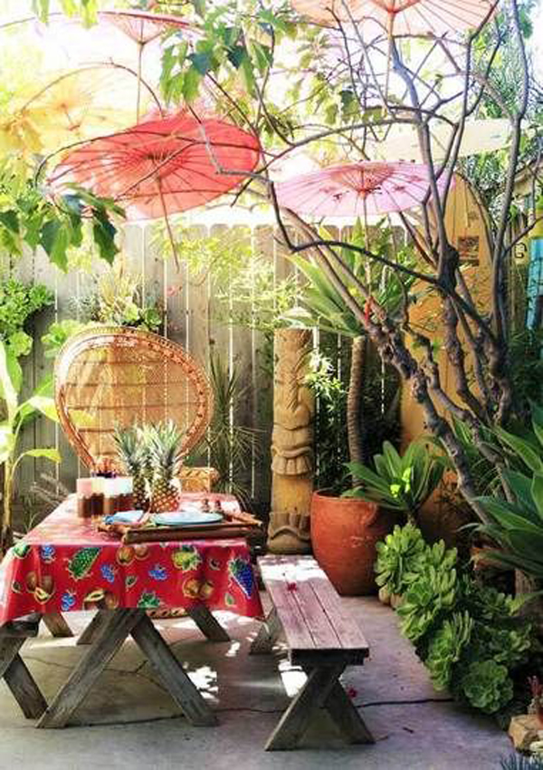 tropical-backyard-colors-with-dining-areas