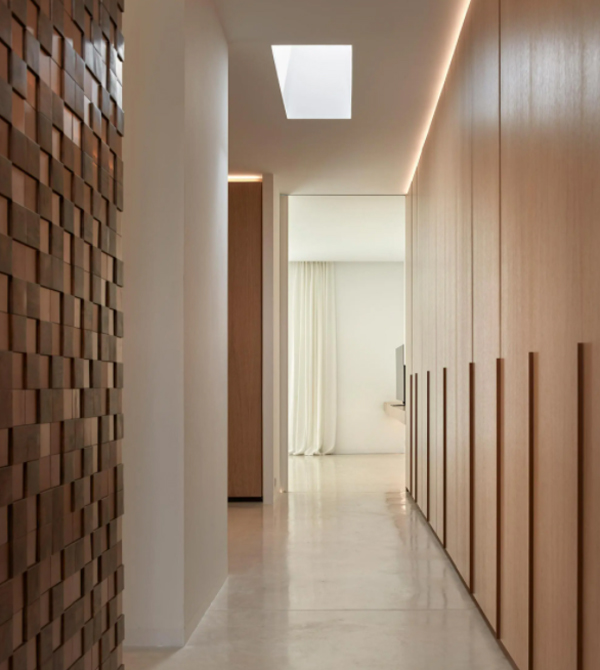 contempory-hallway-design-with-texture-wall