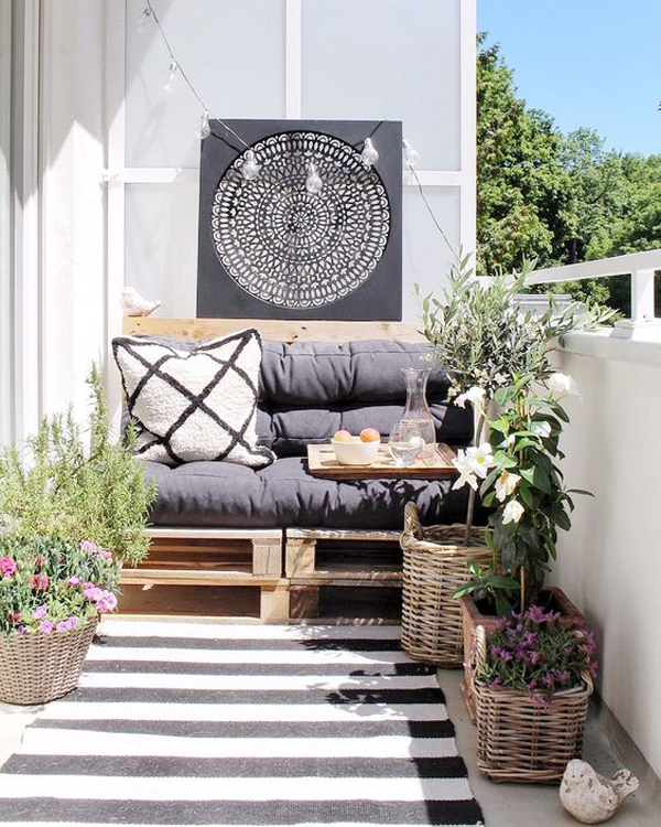 cool-boho-chic-balcony-with-striped-rug