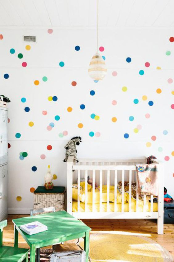 cherful-polka-dot-nursery-room-decor