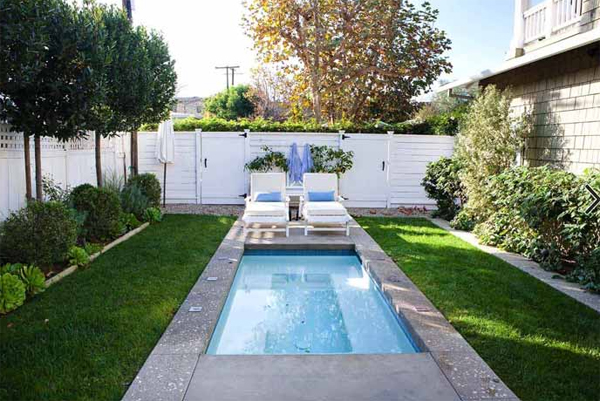 backyard-holiday-cocktail-pool-design