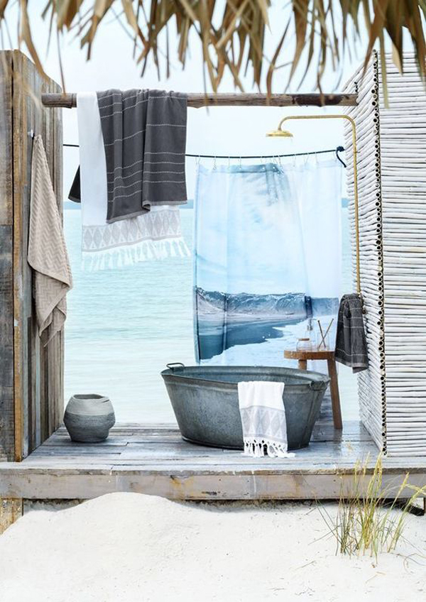 beach-outdoor-tubs-for-holiday