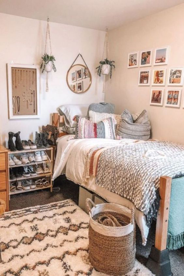 cute-dorm-room-with-functional-space