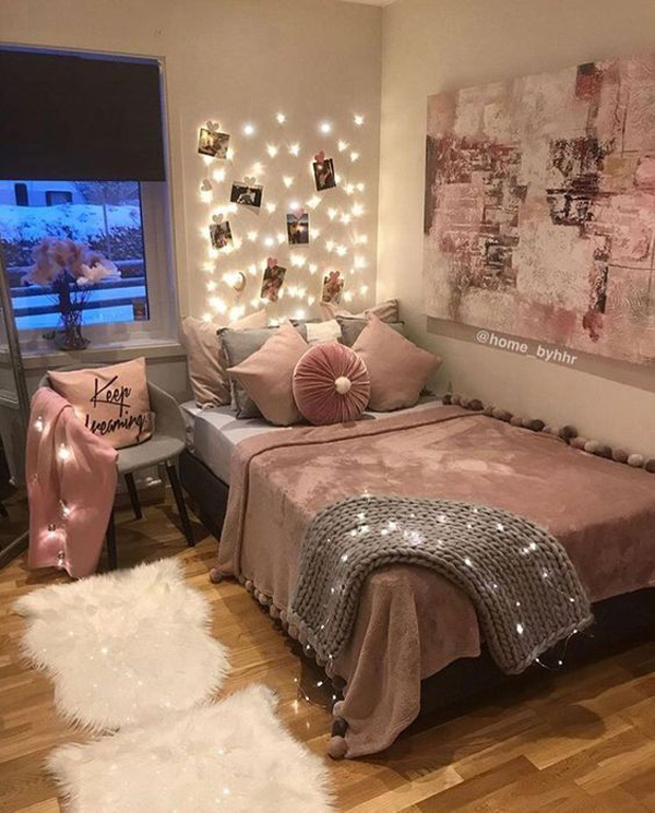 feminine-dorm-room-style-with-string-lights