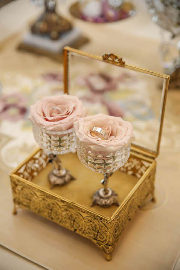 gold-ring-box-with-rose-holder