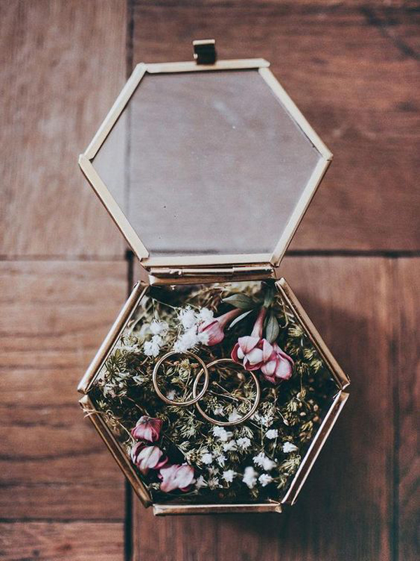 hexagon-engagement-ring-box