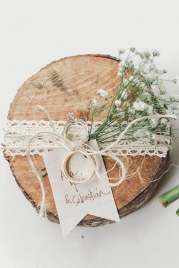 simple-wood-wedding-ring-holders
