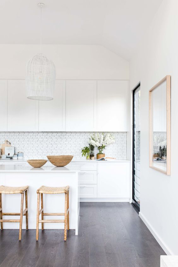 fresh-white-kitchen-decorating-ideas