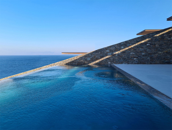 infinity-pool-with-sea-view