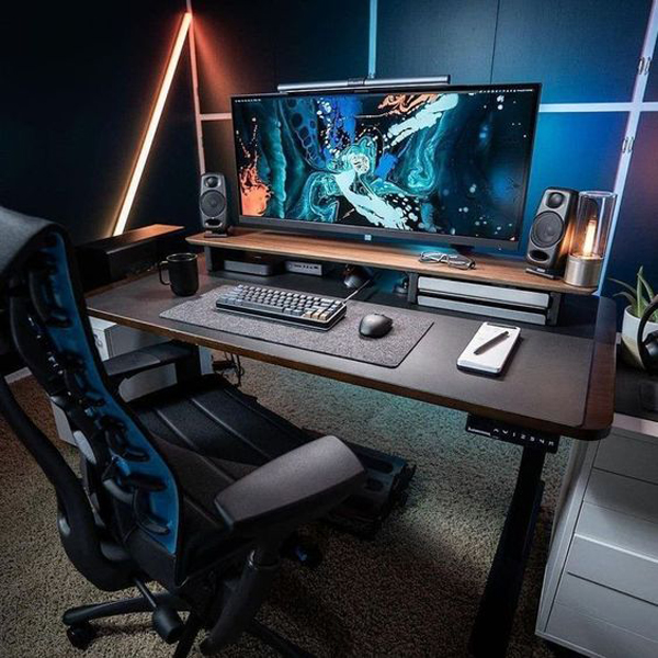 led-aesthetic-gaming-desk