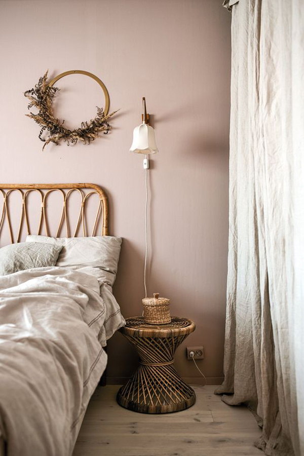pink-bedroom-design-with-scandinavian-style