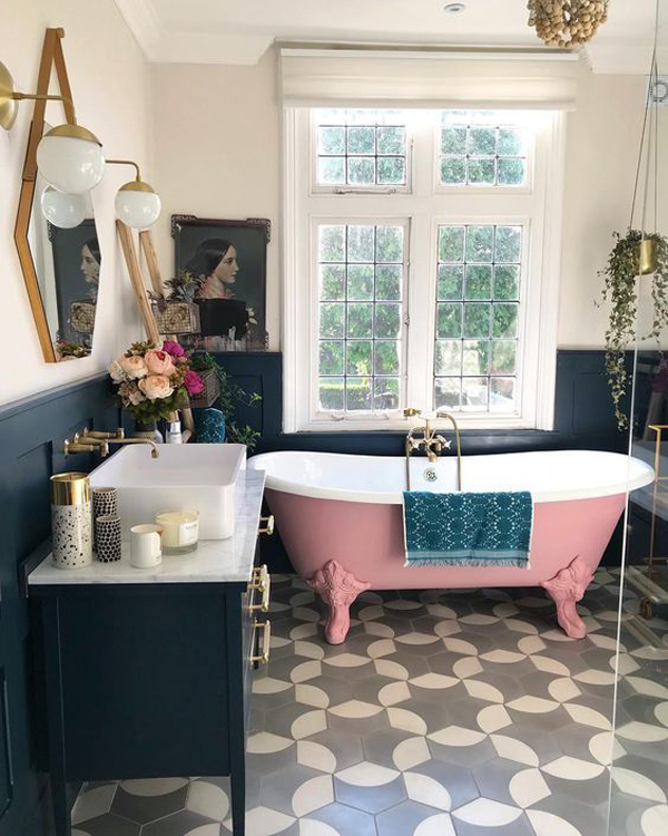 rustic-bathroom-with-pink-tub-ideas