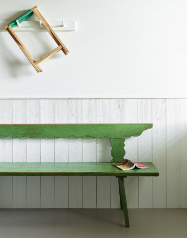 vintage-bench-reading-nook-with-hang-table-shelves