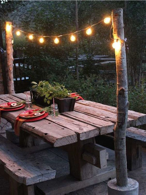 warm-string-light-for-backyard-dining-space