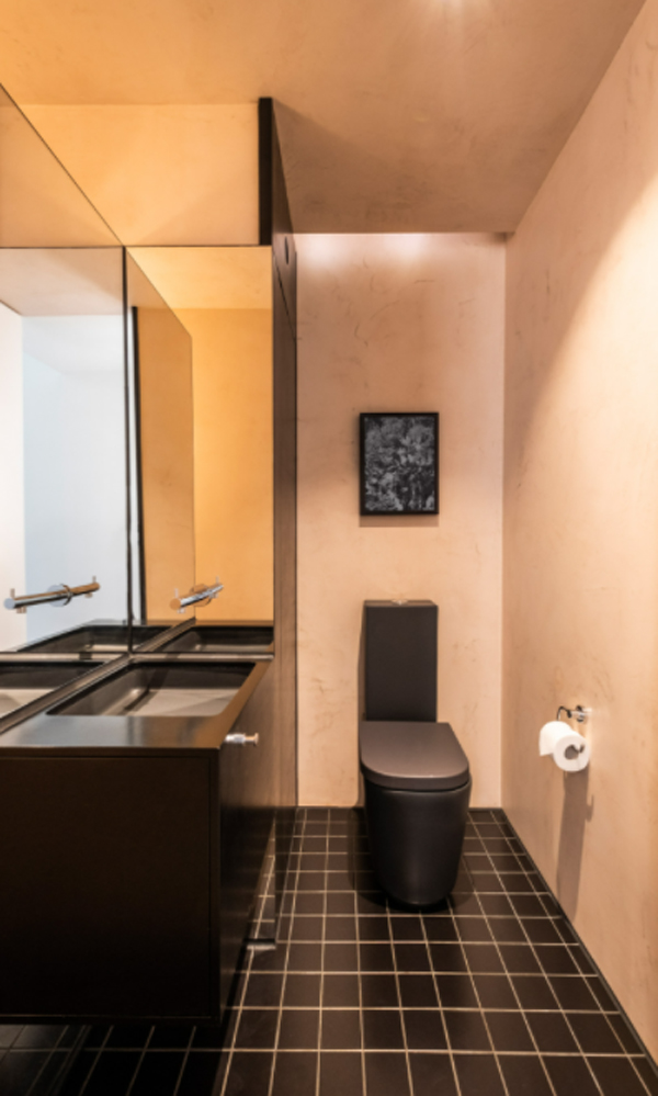 contempory-bathroom-with-black-tiles