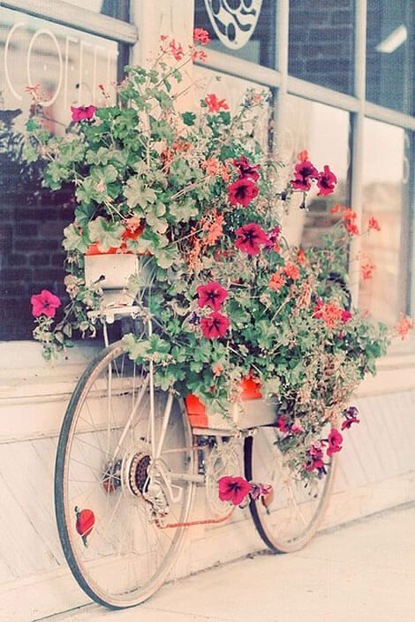 old-bikes-planter-decoration