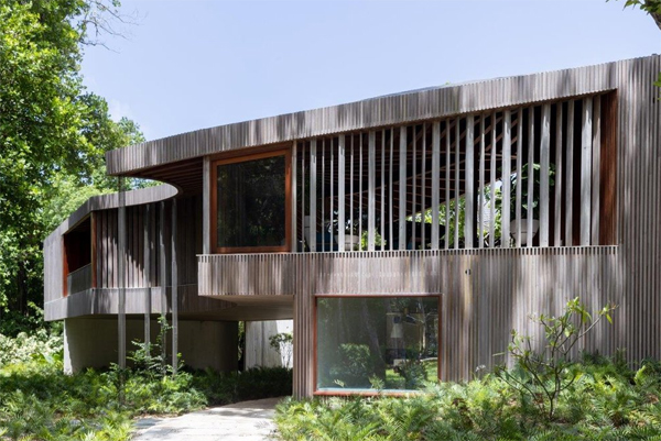 wooden-retreat-house-design