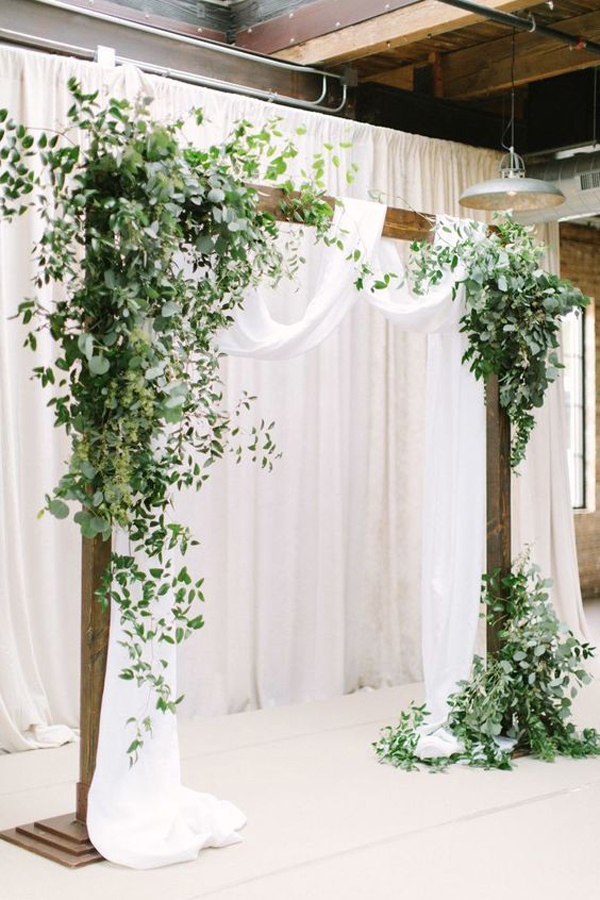 boho-backdrop-ideas-with-greenery-and-curtains