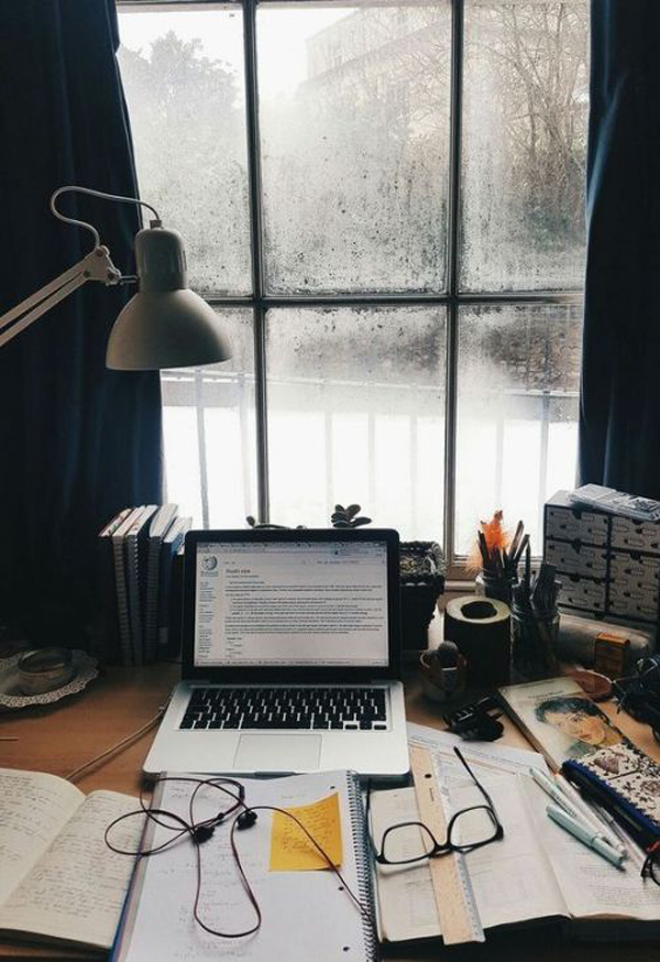 warm-and-cozy-study-desk-for-winter