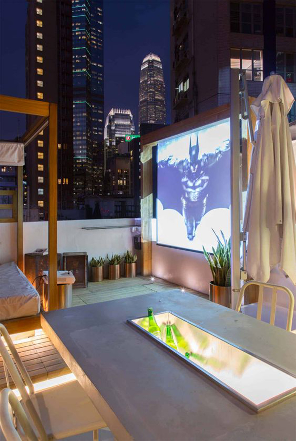modern-outdoor-rooftop-movie-screen